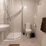 Comfort Retreat- Short Walk To Attractions