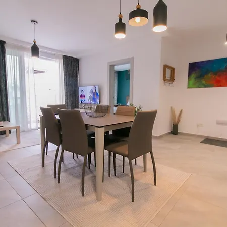 Apartment Comfort Retreat- Short Walk To Attractions *