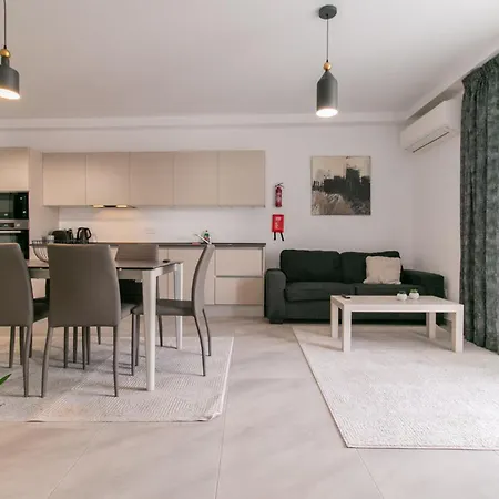 Apartment Comfort Retreat- Short Walk To Attractions *