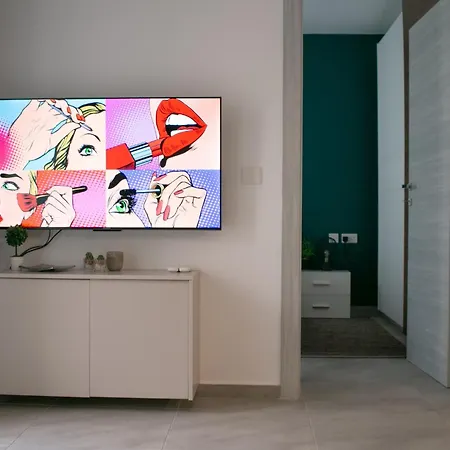 Comfort Retreat- Short Walk To Attractions Διαμέρισμα *