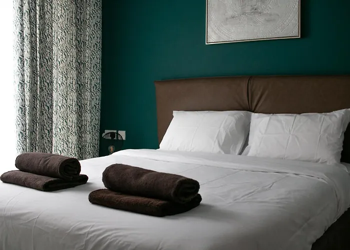 Apartamento Comfort Retreat- Short Walk To Attractions *