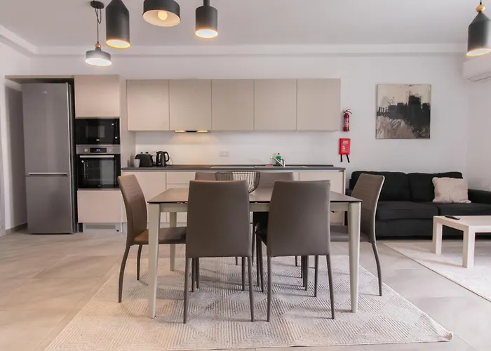 Comfort Retreat- Short Walk To Attractions *