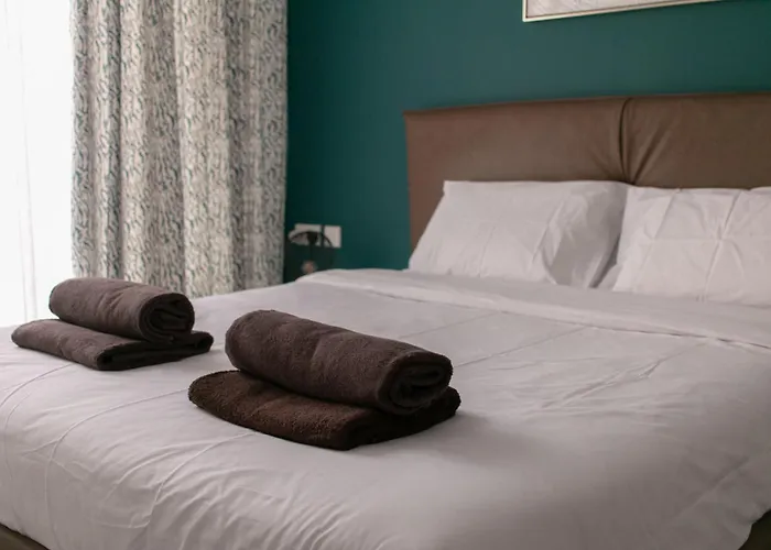 Comfort Retreat- Short Walk To Attractions Apartamento